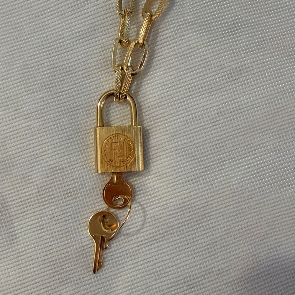 Authentic Fendi Lock and 2 keys - Picture 3 of 5